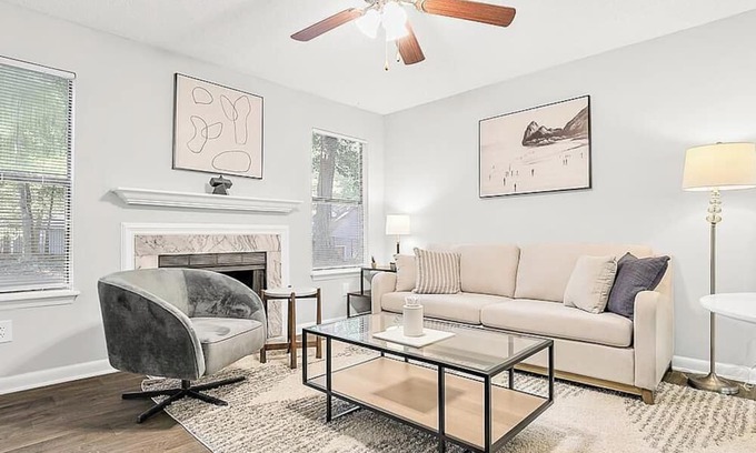 New Irving Park Apartamento | Landing at The Pointe at Irving Park Apartment Homes - 1 Bedroom in New Irving Park