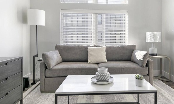 Roselawn Finance Apartamento | Landing at The Red Apartments - Studio in Madisonville