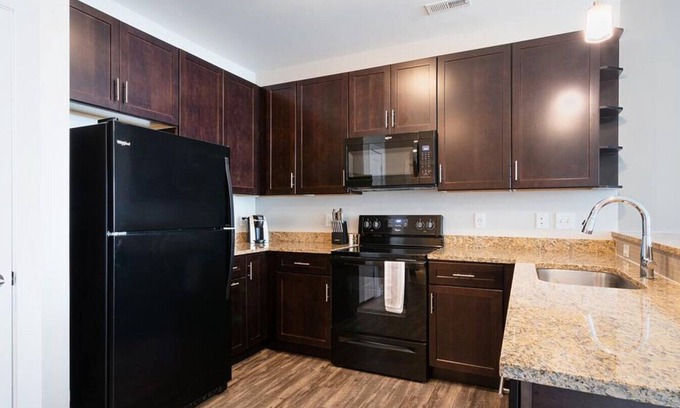 Roselawn Finance Apartamento | Landing at The Red Apartments - 1 Bedroom in Madisonville
