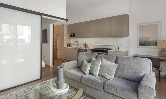 Spring Valley Apartamento | Landing at Vestra at UnCommons - Studio in Spri...