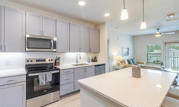 Santa Rosa Beach Apartamento | Landing | Amazing 2BD, Yoga Studio, Pool