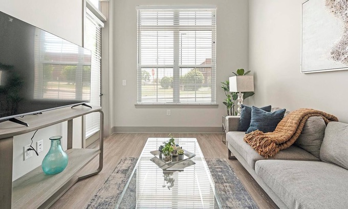 Nashville Apartamento | Landing at Abberly Foundry - 1 Bedroom in Watki...