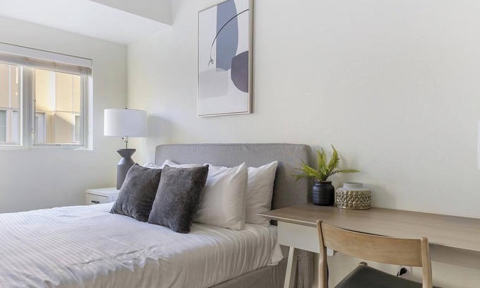 Pearl District Apartamento | Landing | Beautiful Studio, Courtyard, Gym