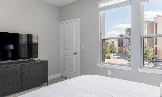 Allen Apartamento | Landing | Chic 1BD, Clubhouse, Game Room