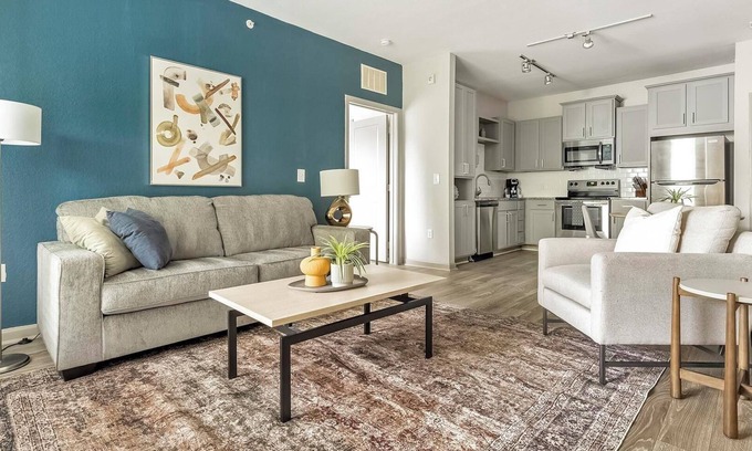 Paw Creek Apartamento | Landing | Chic 2BD, Gym, Game Room