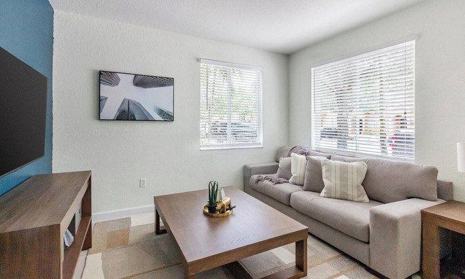 Homestead Apartamento | Landing at Seascape Pointe - 3 Bedrooms in Home...