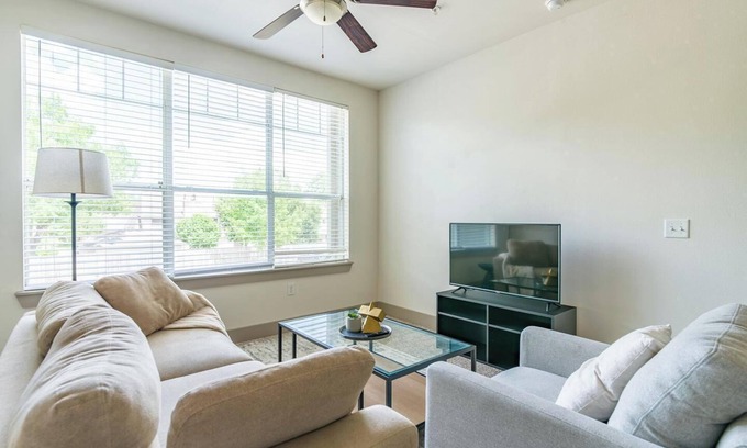 Spring Apartamento | Landing at The Grayson - 1 Bedroom in Cypressdale