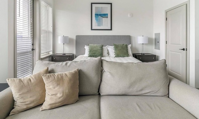 Northside Apartamento | Landing at The Standard on the River - Studio i...