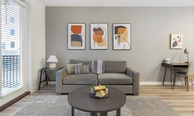 Garland Apartamento | Landing | Modern 1BD, Clubhouse, Gym