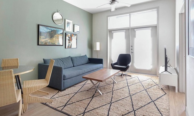 Downtown San Antonio Apartamento | Landing | Modern 1BD, Rooftop Lounge, Clubhouse