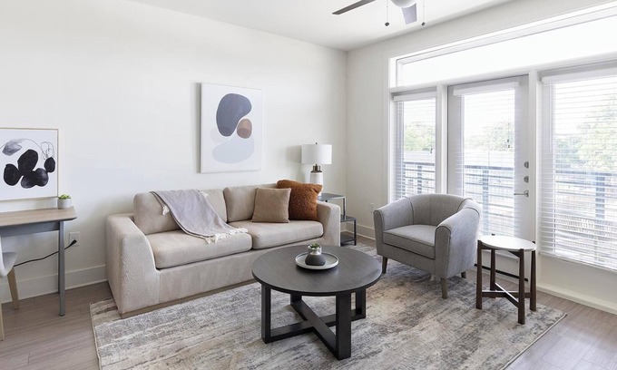 Fort Worth Apartamento | Landing | Stunning 1BD, Gym, Yoga Studio