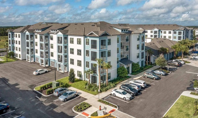 Florida Central Atlantic Coast Apartamento | Landing | Spectacular 2BD, Pool, Gym