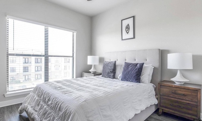 Katy Apartamento | Landing | Modern 2BD, Courtyard, Clubhouse