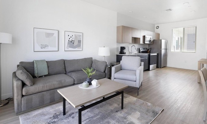 Goodyear Apartamento | Landing | Stunning 1BD, Game Room, Courtyard