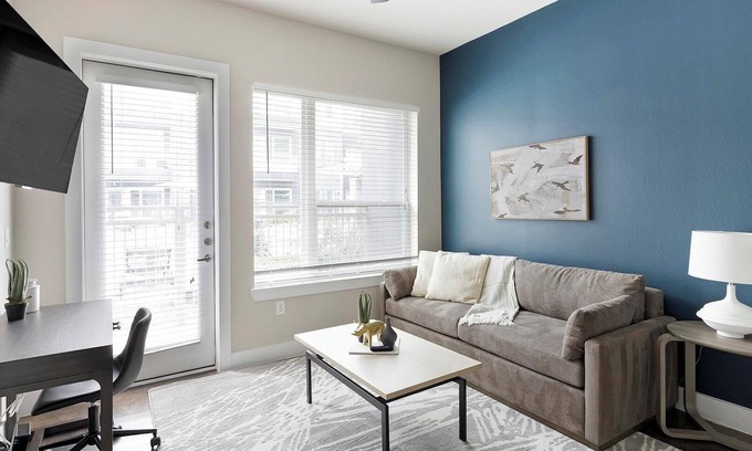 Old East Dallas Apartamento | Landing | Stunning 1BD, Gym, Yoga Studio