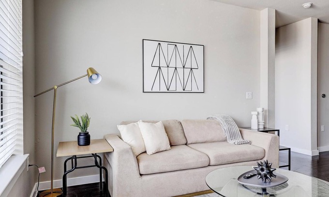 Forest Crest Apartamento | Landing | Stunning 2BD, Clubhouse, Pool