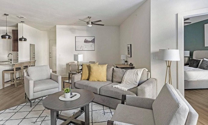 Fort Worth Apartamento | Landing | Stylish 2BD, Pool, Game Room