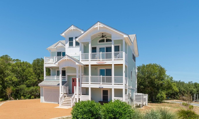 Corolla Casa | Landon Sea: Private Pool, Hot Tub, Dog-Friendly