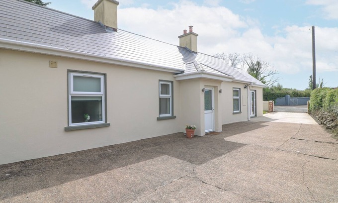 Ballycullane Cabaña | LANE COTTAGE, country holiday cottage in Ballycullane, County Wexford