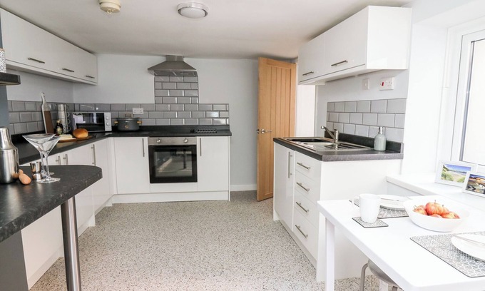 Cardigan Cabaña | Lane Cottage