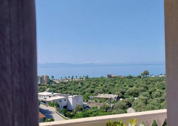 Qeparo Apartamento | Lani apartament sea views