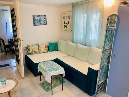 Risan Casa | Laniakea small apartment in shared house