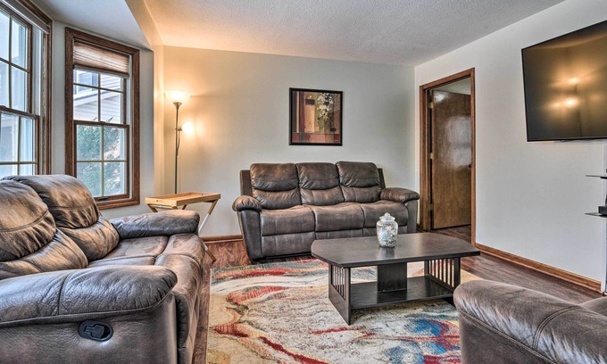 Okemos Casa | Lansing Area Home ~ 4 Mi to MSU Campus!