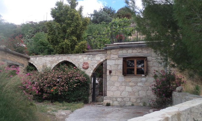 Lemona Casa | Lantana Stone House