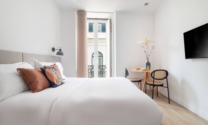 Santos Apartamento | Lapa Diplomatic Flat 1.4 by Feel Lisboa