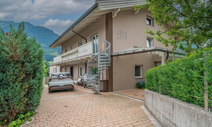 Schonbach Casa | Large, cosy holiday flat with terrace