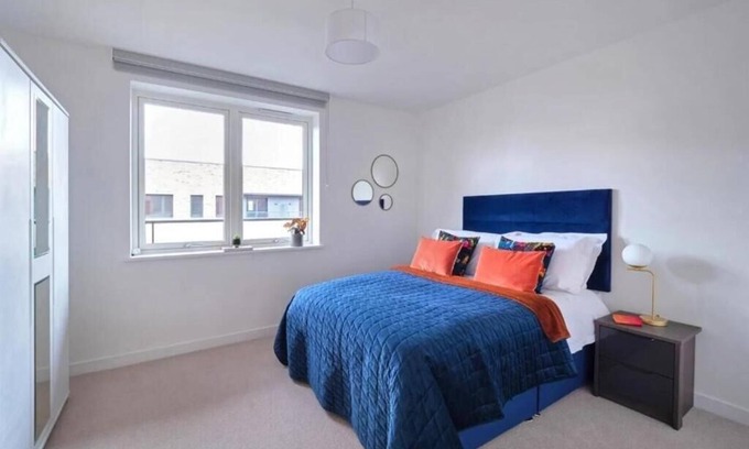 Canning Town South Apartamento | Large 1 Bedroom Apartment in Canning Town close to 02 Arena, Canary Wharf