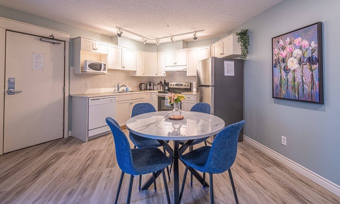 Cougar Creek Apartamento | Large 1 Bedroom Suite (4 person)