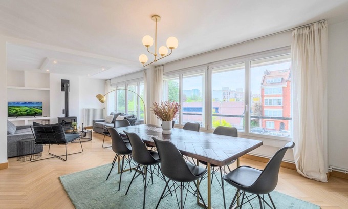 Saint-Maurice Pellevoisin Apartamento | Large 130 m² 4-bedroom apartment