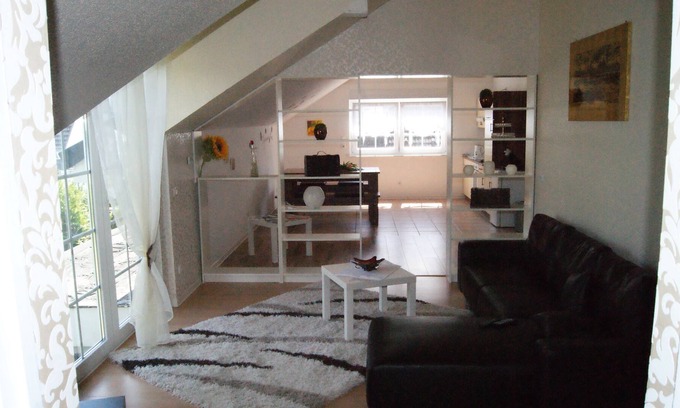 Hohenhaus Apartamento | Gran Wohnug con 2 dormitorios Messenähe