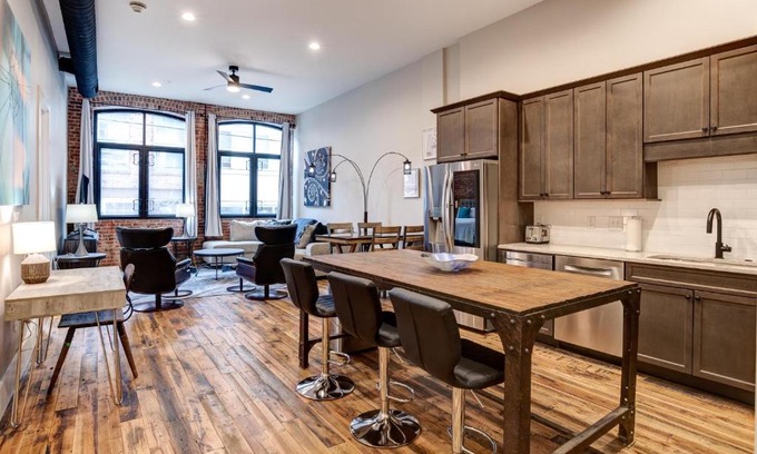 Downtown Asheville Casa | Large 3 bedroom 3 and a half Bath Downtown Condo