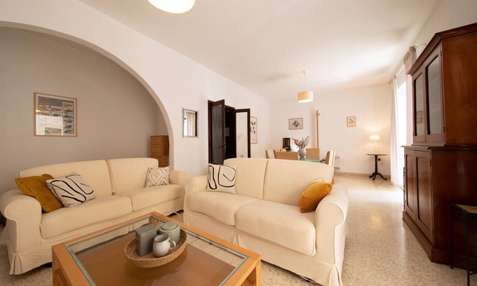 Sliema Apartamento | Large 3bedroom apartment near rocky beach MCRE1-1