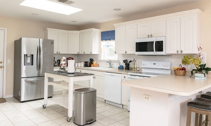 Bluffton Casa | Large 4 bedroom house. very private neighborhood