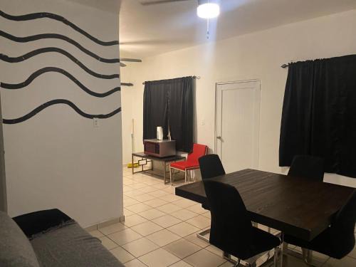 Minillas Casa | Large 5 Bedrooms Home in Bayamon Puerto Rico