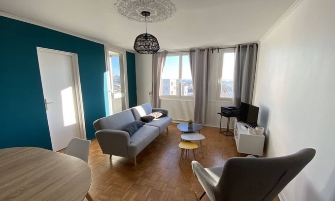 Valence Apartamento | Large and beautiful apartment for 8 people