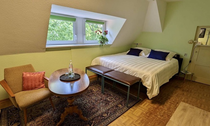 Cottbus Apartamento | Large apartment with loggia and garden in Cottbus (directly at the hospital)