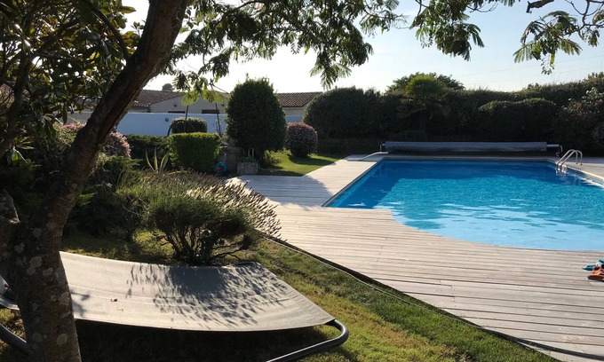 Saint-Denis-d'Oleron Casa | Large atypical house in the town center near the market, 5 minutes of beach