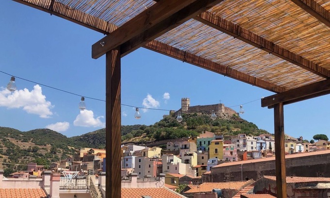 Bosa Historic Centre Apartamento | Large, authentic 2-bed apartment, Panoramic views