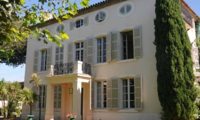 Bonneveine Casa | Gran bastida, muy tranquila y fresca, jardín muy grande (3000 m2) ciudad y már.