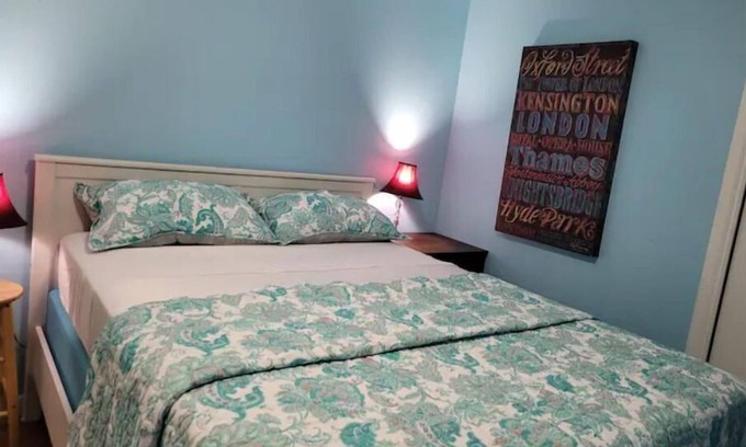 Sauble Beach Casa | Large Beach Home with private yard.