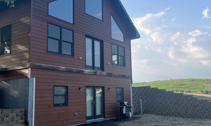 Marshall County Cabina | Large cabin on a private lake. Lots of great fishing lakes in the area.