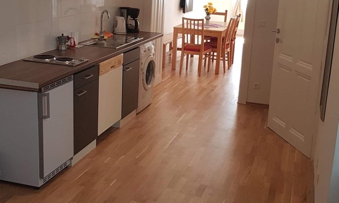 Innere Stadt Apartamento | Large central two bedroom Apartment A12