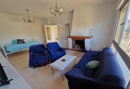 Velez-Malaga Chalet De Esquí | Large chalet 5 min walk to beach