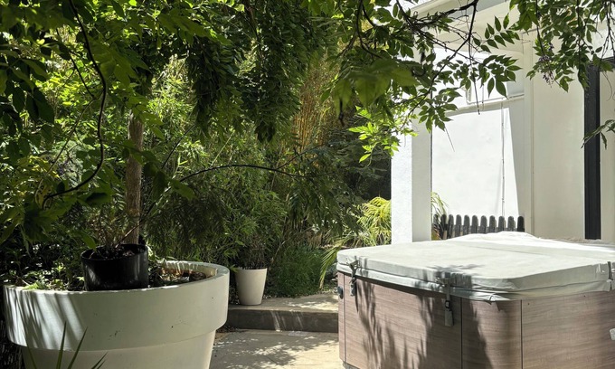 Saint-Martin Casa | Large charming house with garden and spa close to Perpignan town center.