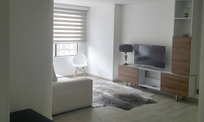 Antiguo Country Apartamento | Grande, Cómodo, Excelente Ubicación, Calle 82, Cc Andino