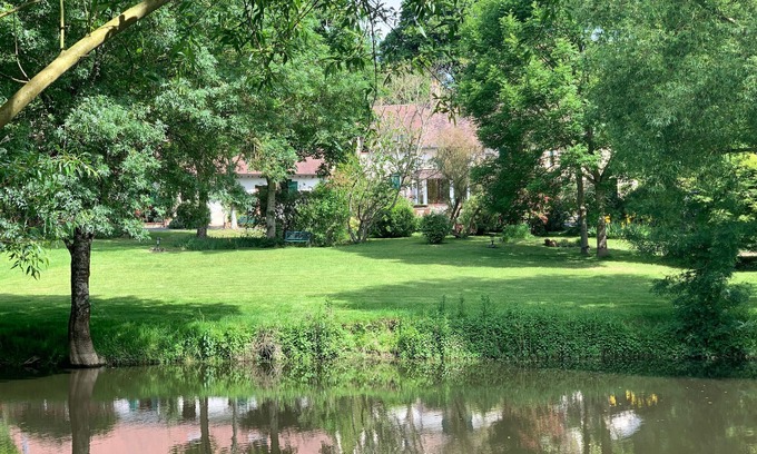 Chemire-le-Gaudin Cabaña | Gran casa cerca de Le Mans con piscina, chimenea y animales